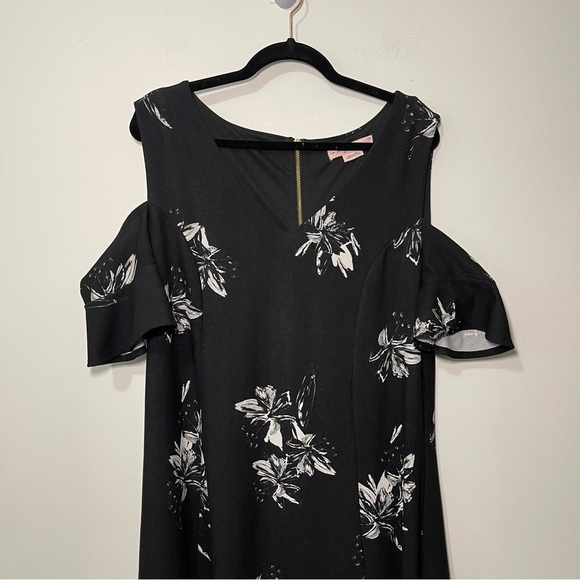 Pennington in every story women's black floral cold shoulder summer dress in 1X - Picture 2 of 8